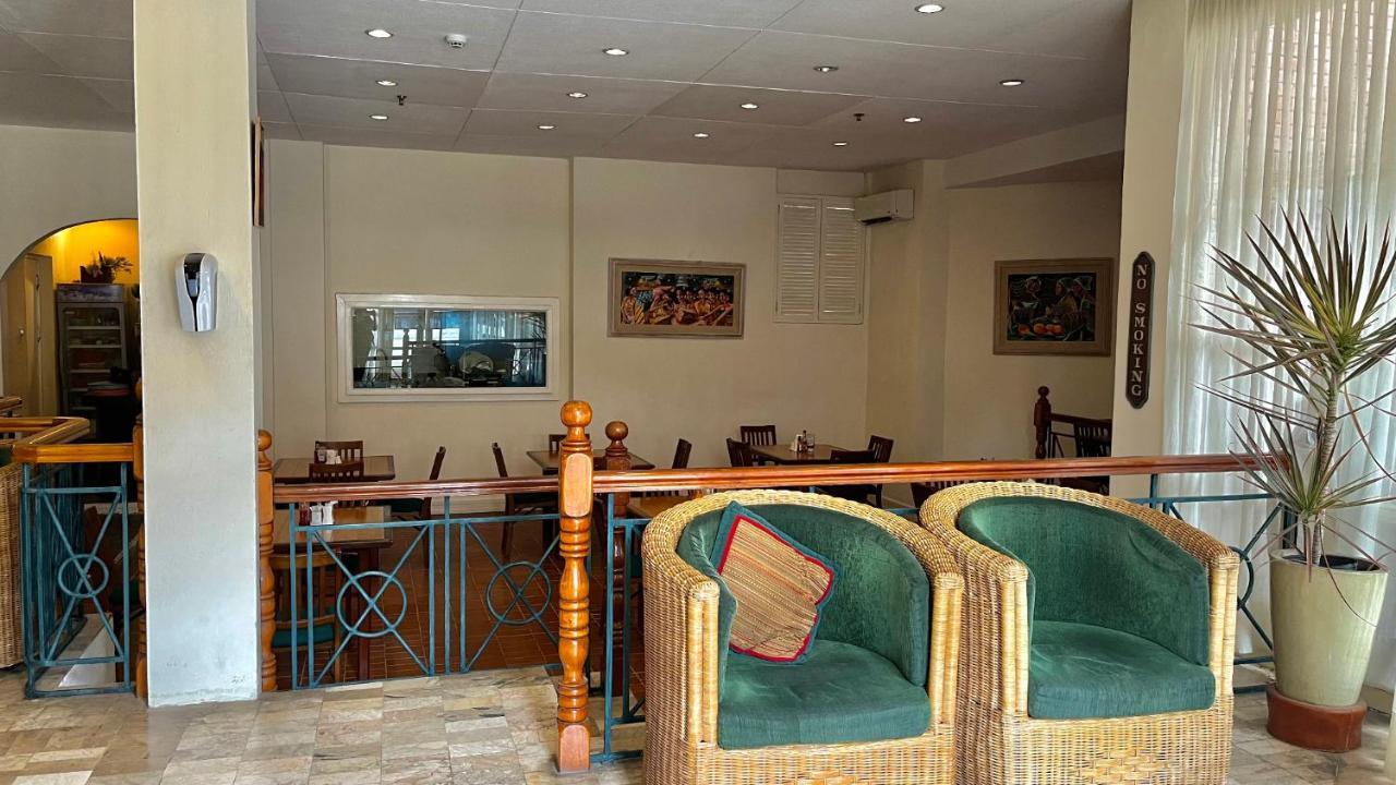 Coco Grande Hotel Dumaguete City Ngoại thất bức ảnh